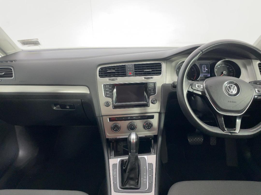 Photo '17' of Volkswagen Golf Photo '17' of Volkswagen Golf