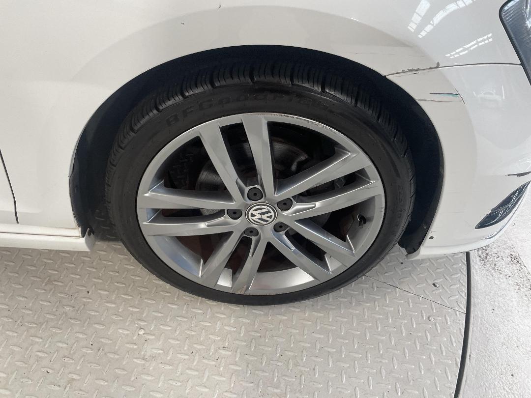 Photo '9' of Volkswagen Golf