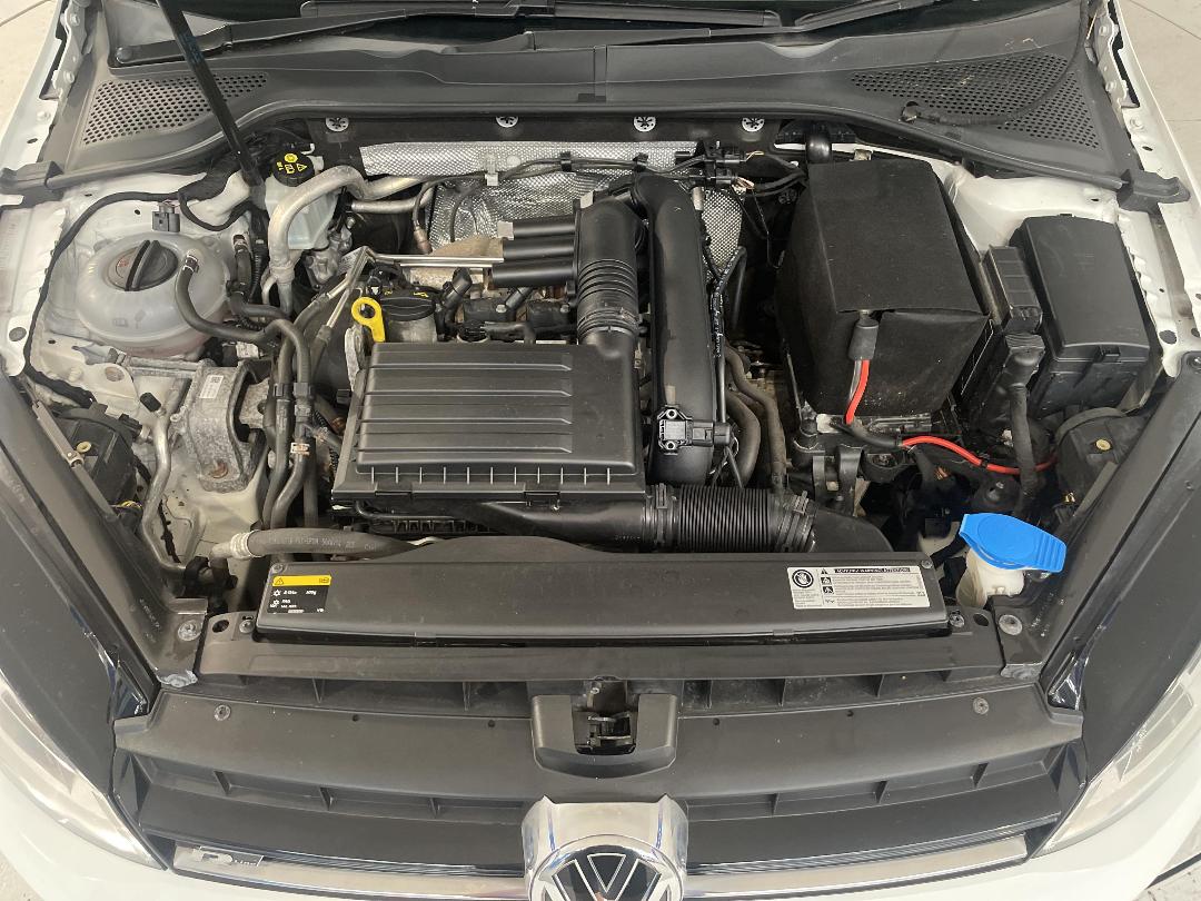 Photo '13' of Volkswagen Golf