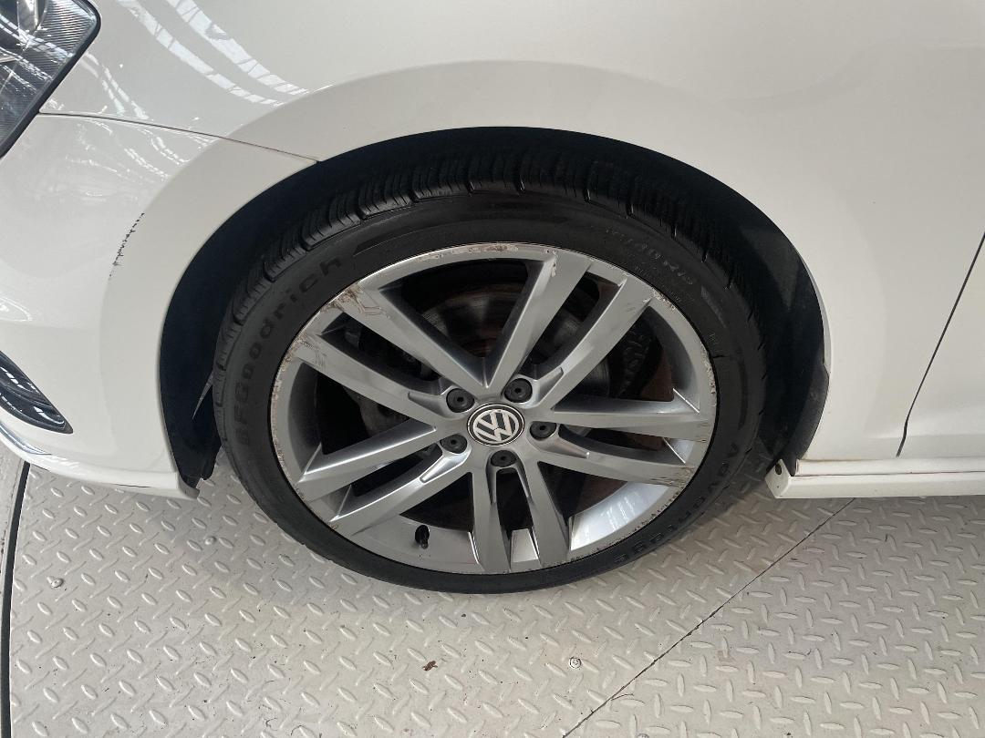 Photo '10' of Volkswagen Golf