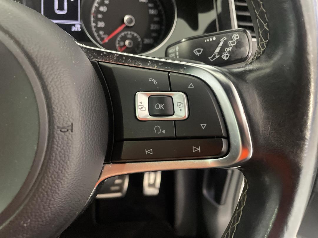 Photo '26' of Volkswagen Golf