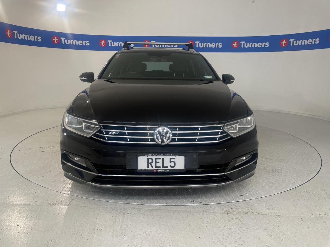 Photo '2' of Volkswagen Passat Photo '2' of Volkswagen Passat