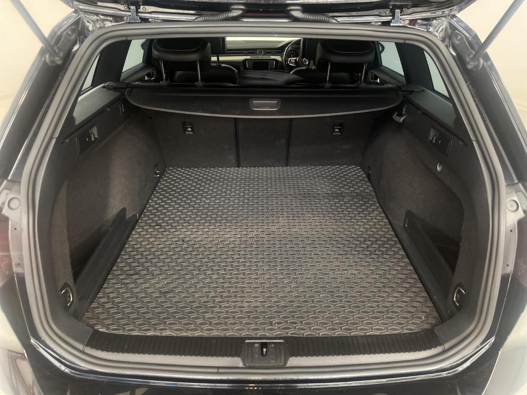 Photo '14' of Volkswagen Passat Photo '14' of Volkswagen Passat