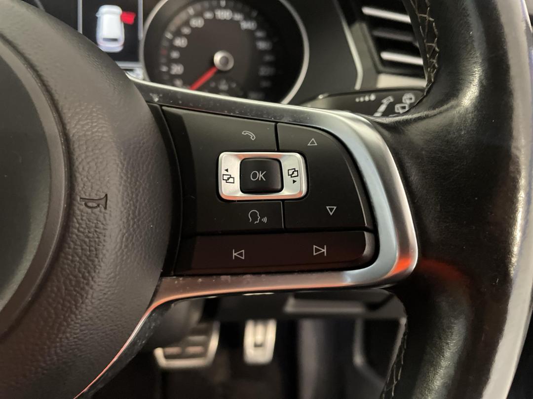 Photo '26' of Volkswagen Passat Photo '26' of Volkswagen Passat