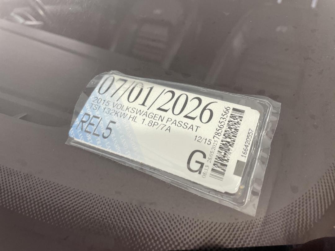 Photo '35' of Volkswagen Passat Photo '35' of Volkswagen Passat