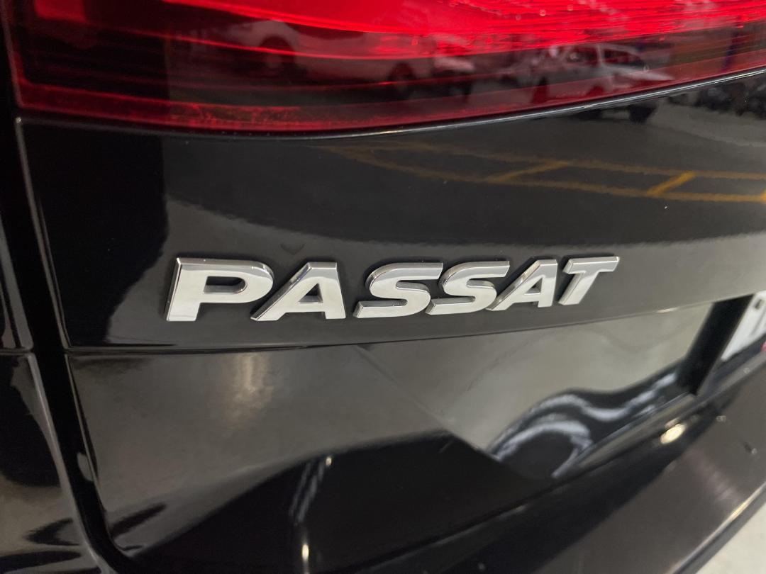 Photo '36' of Volkswagen Passat Photo '36' of Volkswagen Passat