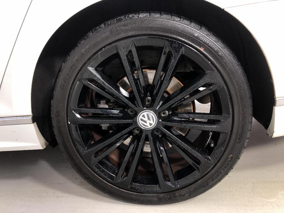 Photo '11' of Volkswagen Passat