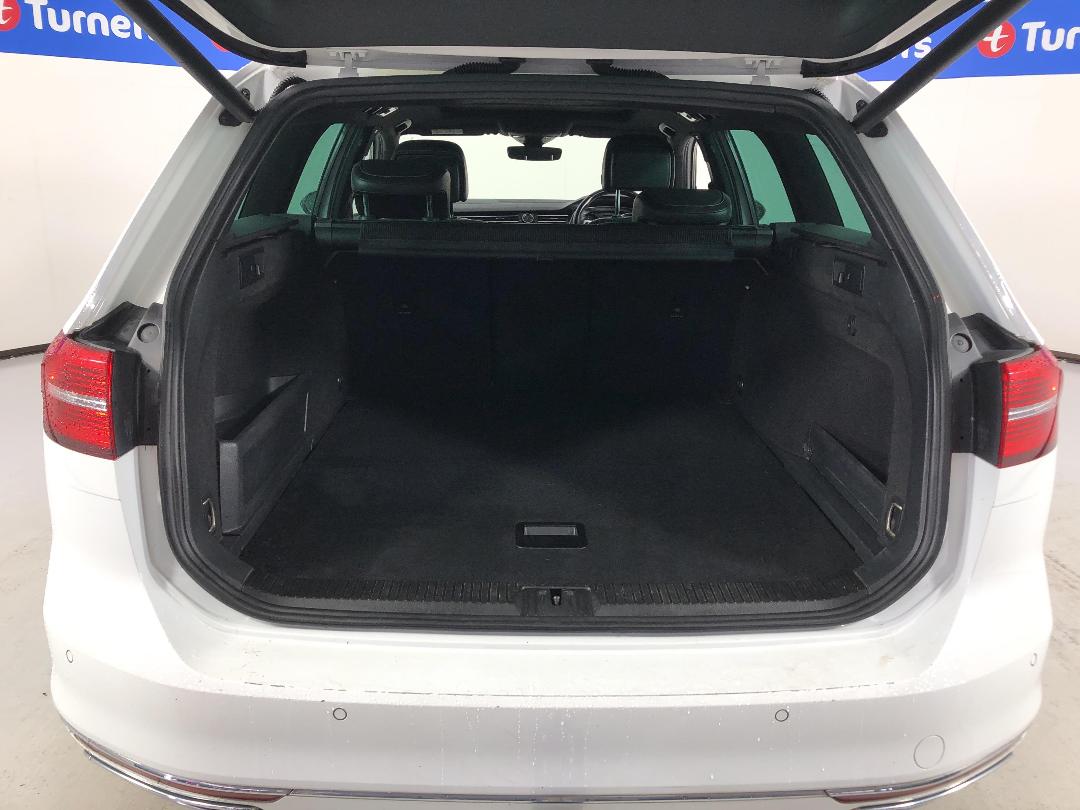 Photo '14' of Volkswagen Passat