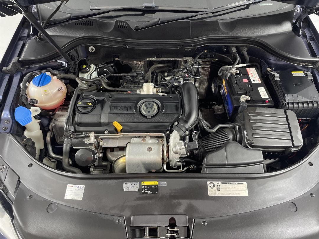 Photo '13' of Volkswagen Passat