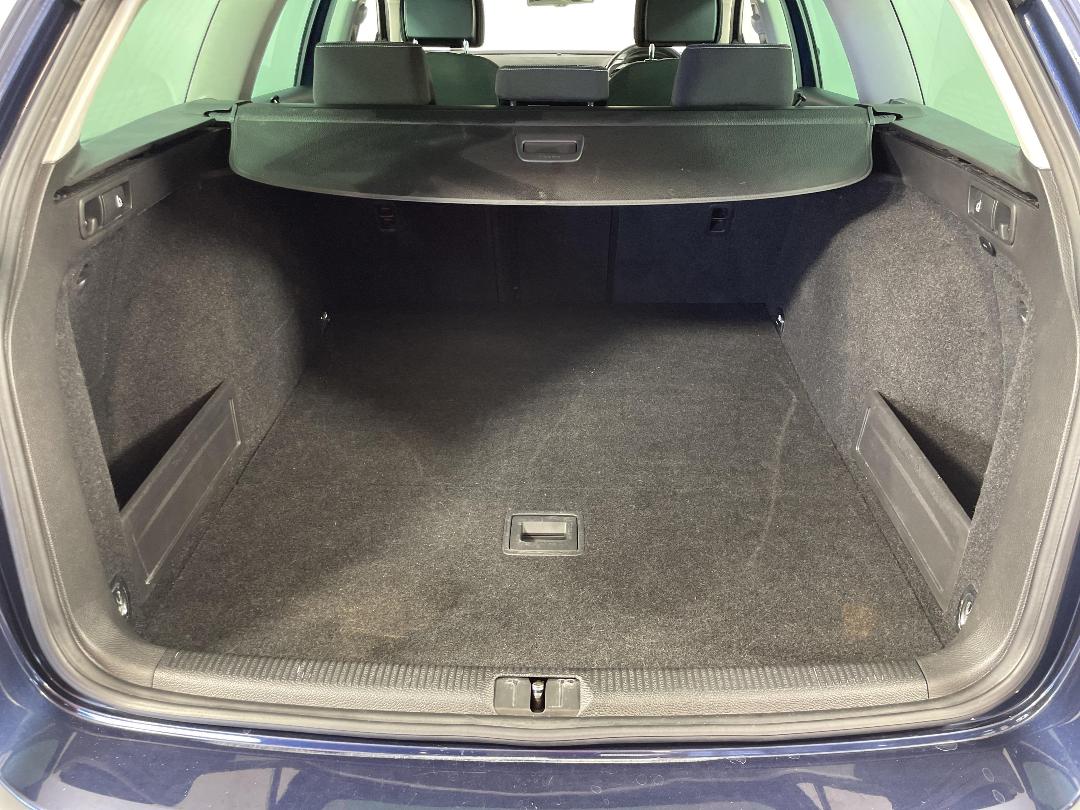 Photo '14' of Volkswagen Passat