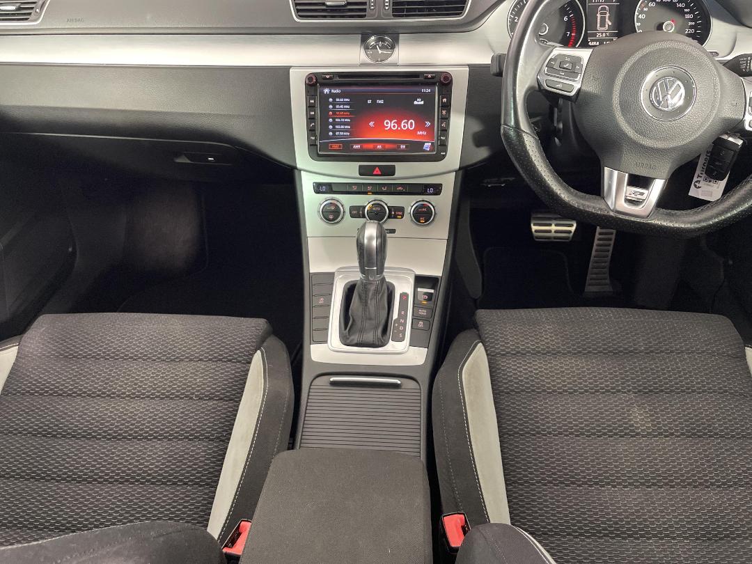 Photo '18' of Volkswagen Passat