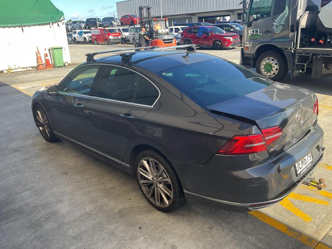 Photo '8' of Volkswagen Passat TSI 132KW HL