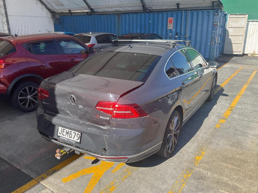 Photo '11' of Volkswagen Passat TSI 132KW HL