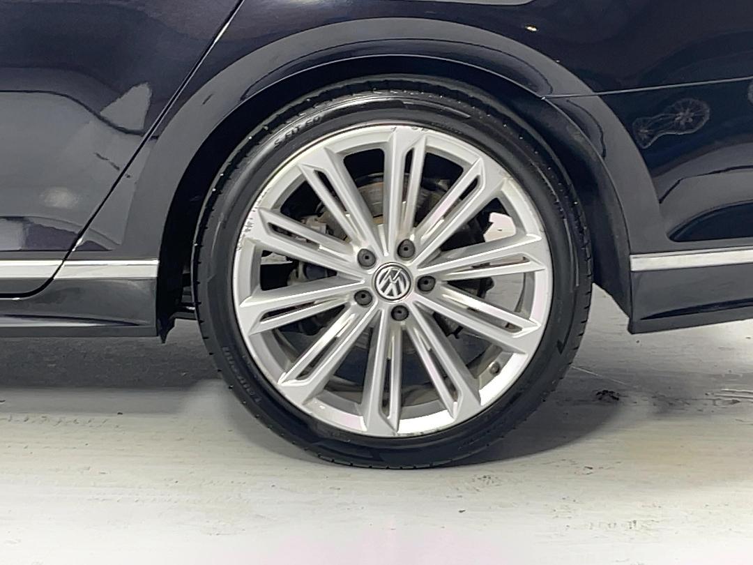 Photo '11' of Volkswagen Passat