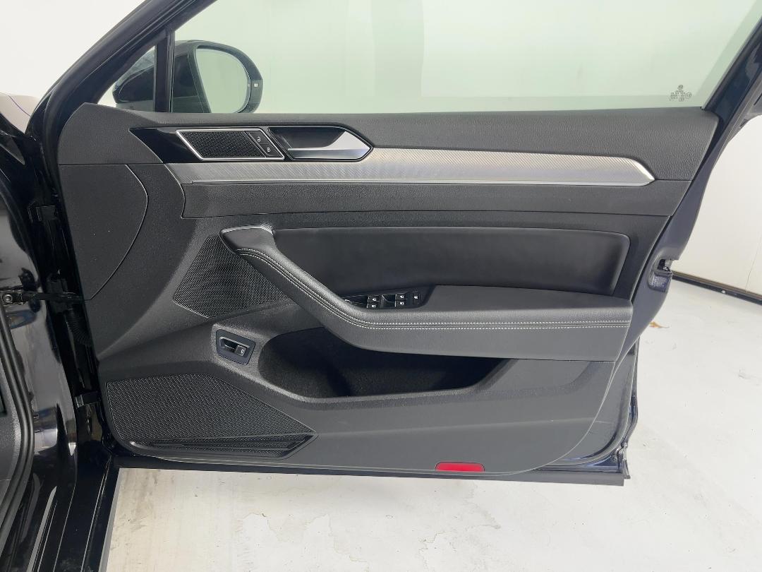 Photo '15' of Volkswagen Passat