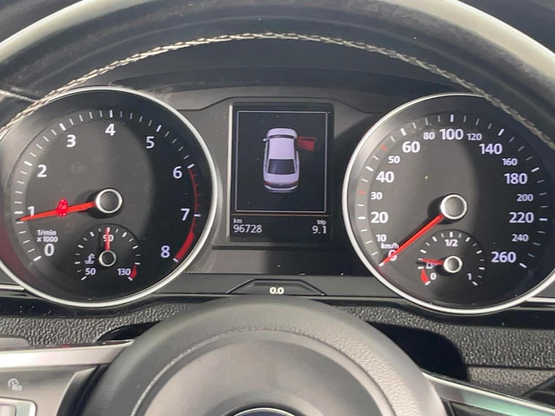 Photo '21' of Volkswagen Passat