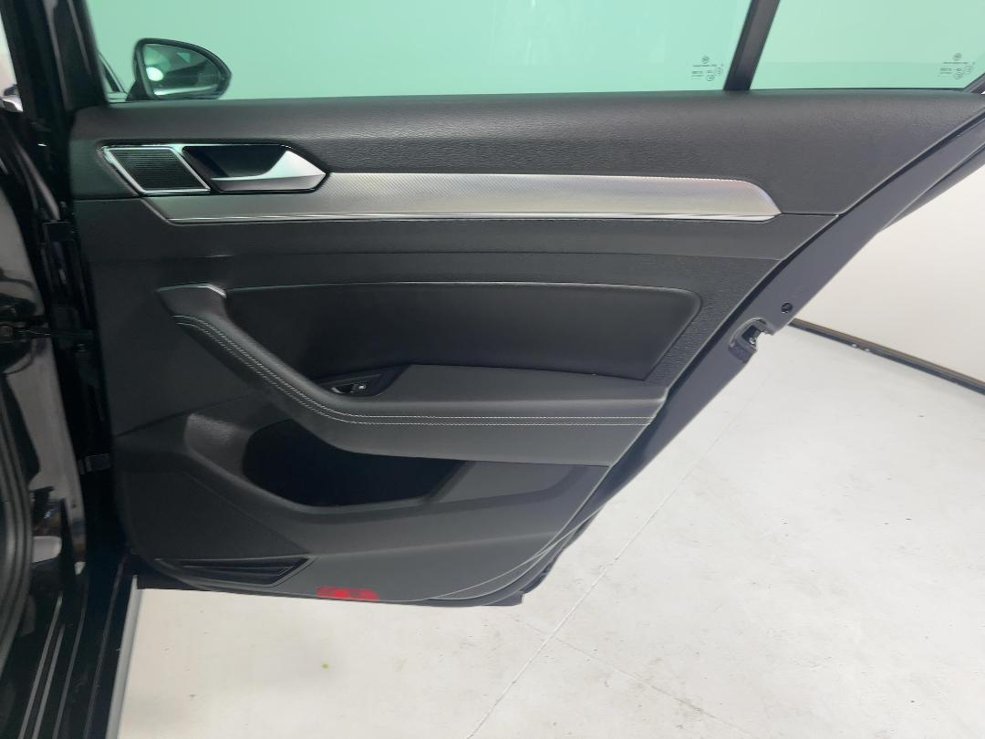 Photo '19' of Volkswagen Passat