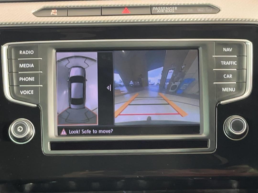 Photo '24' of Volkswagen Passat