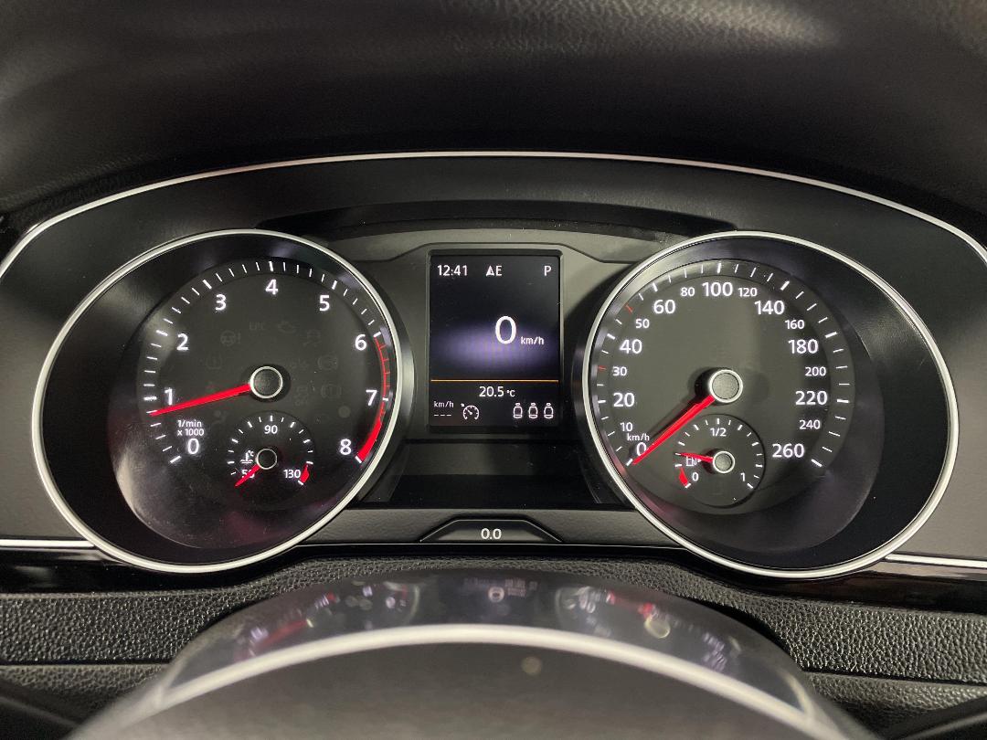 Photo '21' of Volkswagen Passat