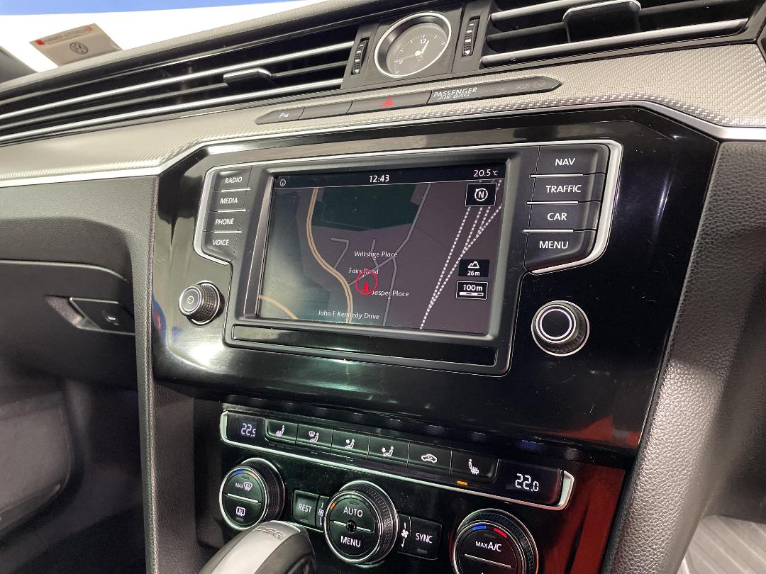 Photo '28' of Volkswagen Passat