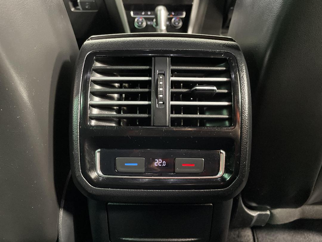 Photo '34' of Volkswagen Passat