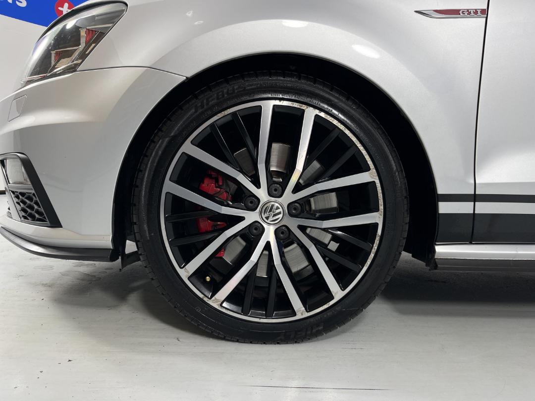 Photo '10' of Volkswagen Polo