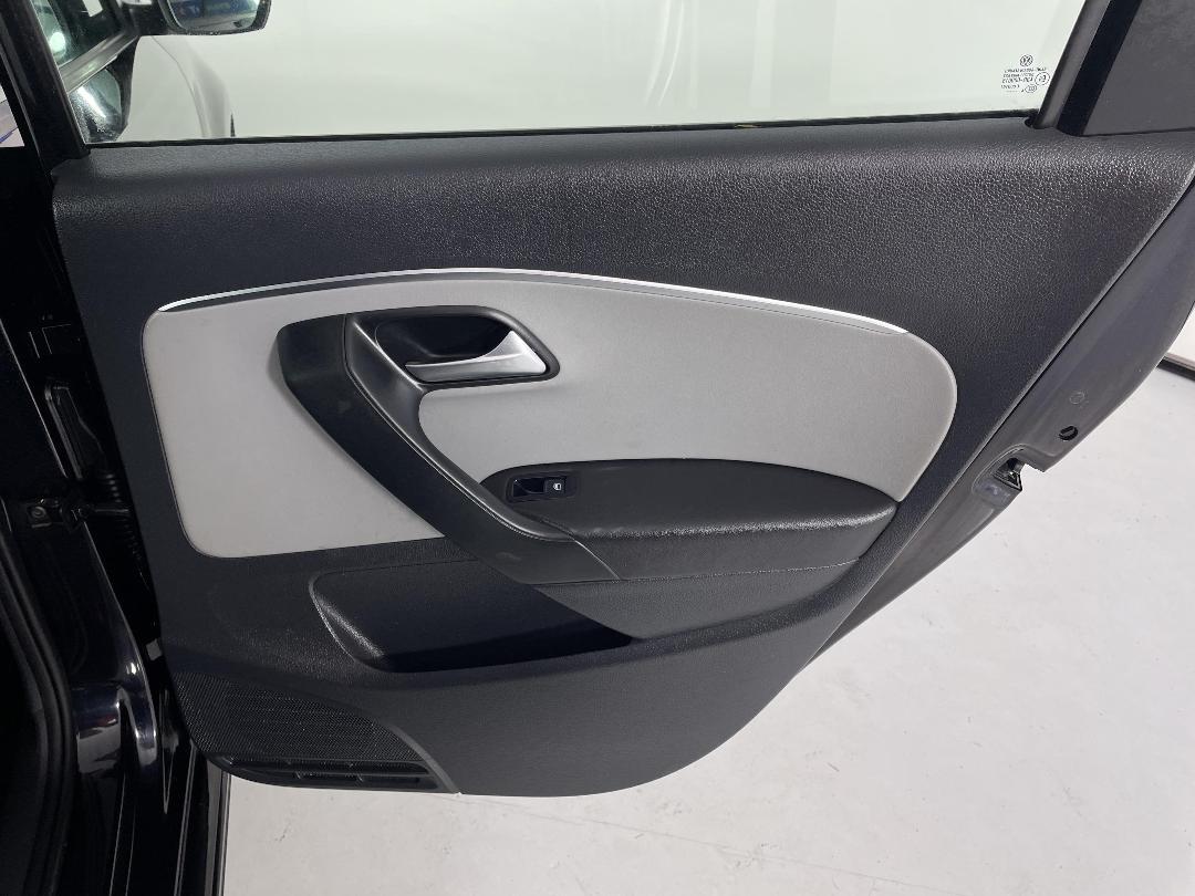 Photo '19' of Volkswagen Polo Photo '19' of Volkswagen Polo