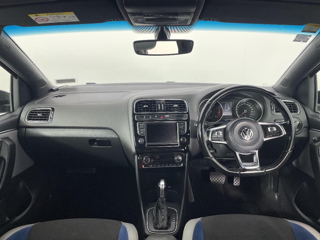 Photo '17' of Volkswagen Polo Photo '17' of Volkswagen Polo