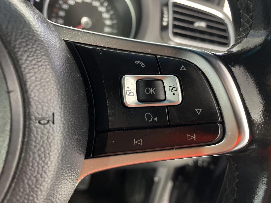 Photo '23' of Volkswagen Polo Photo '23' of Volkswagen Polo