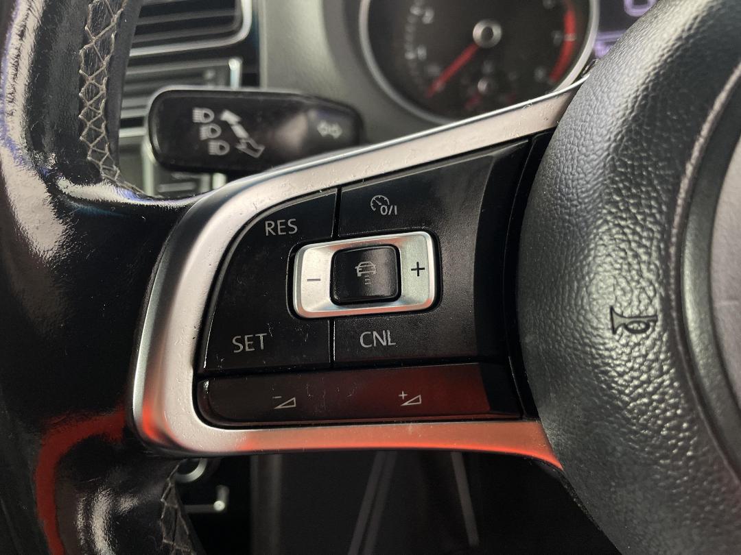 Photo '24' of Volkswagen Polo Photo '24' of Volkswagen Polo