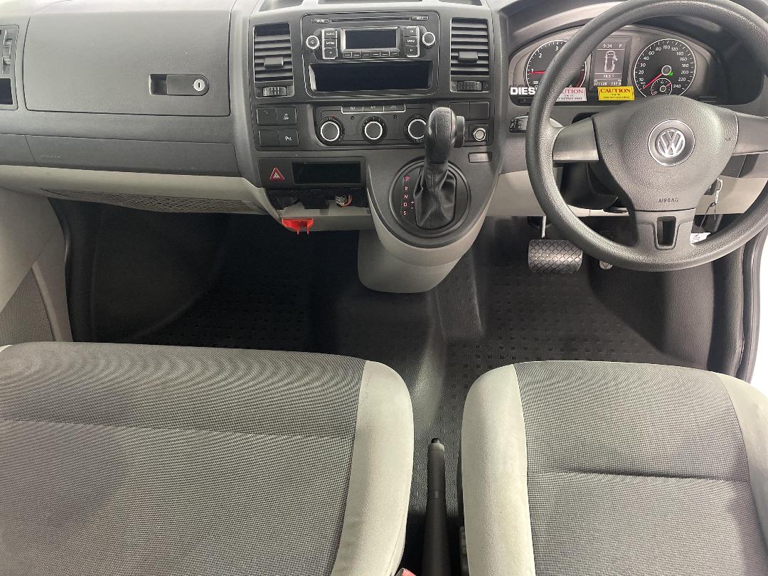 Photo '18' of Volkswagen T5