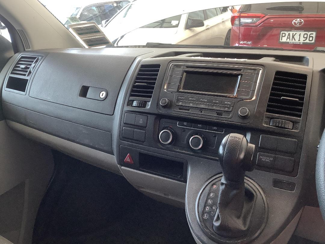 Photo '14' of Volkswagen T5 Transporter SWB