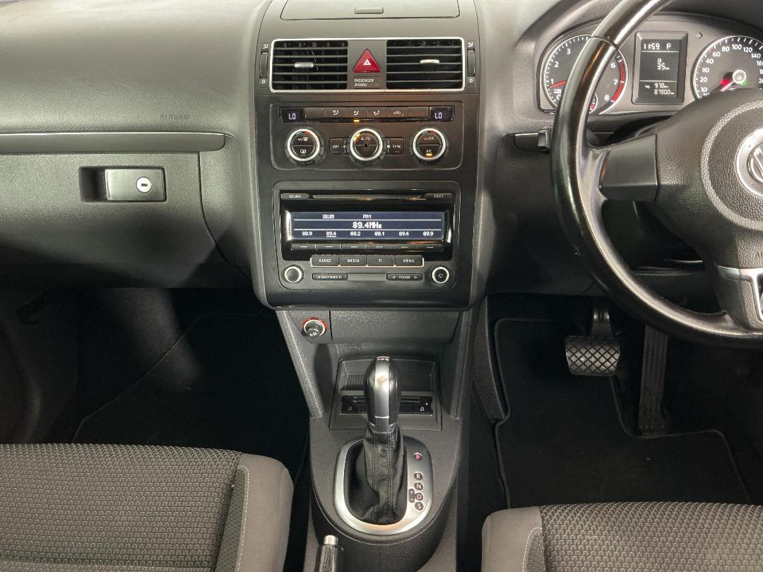 Photo '18' of Volkswagen Touran