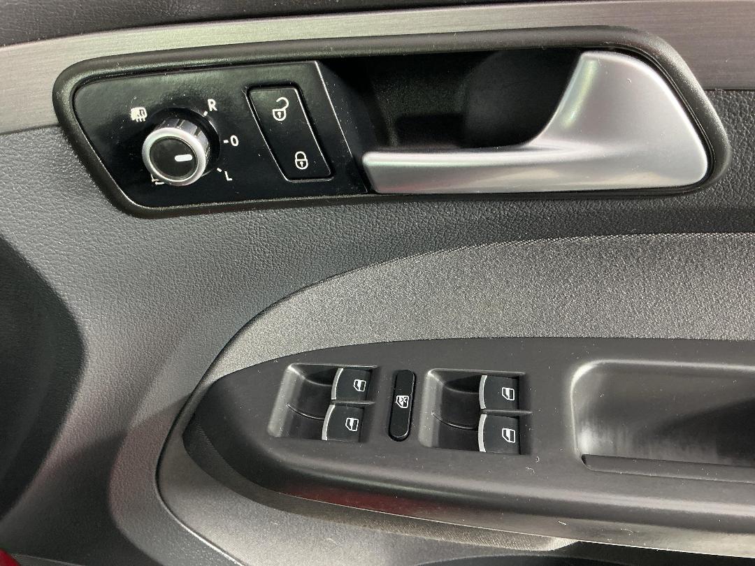 Photo '24' of Volkswagen Touran