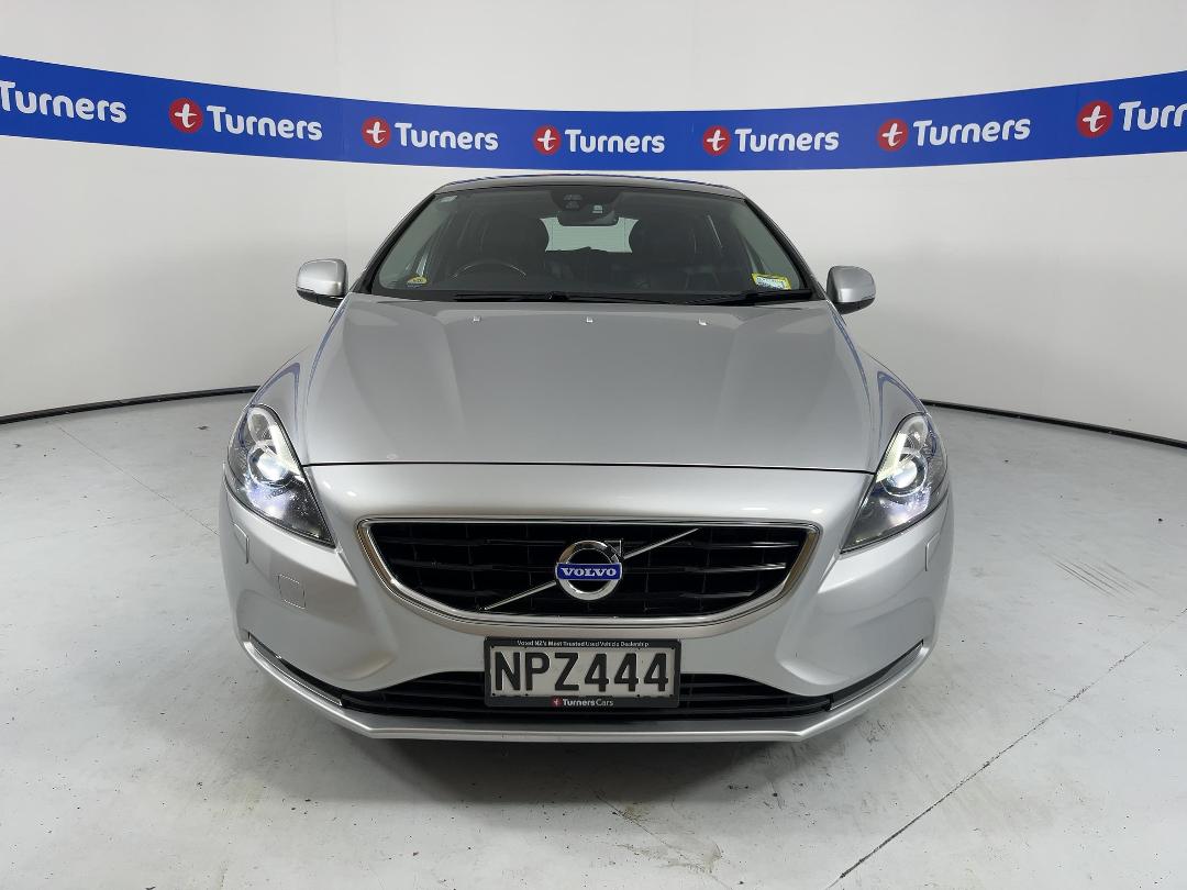 Photo '2' of Volvo V40