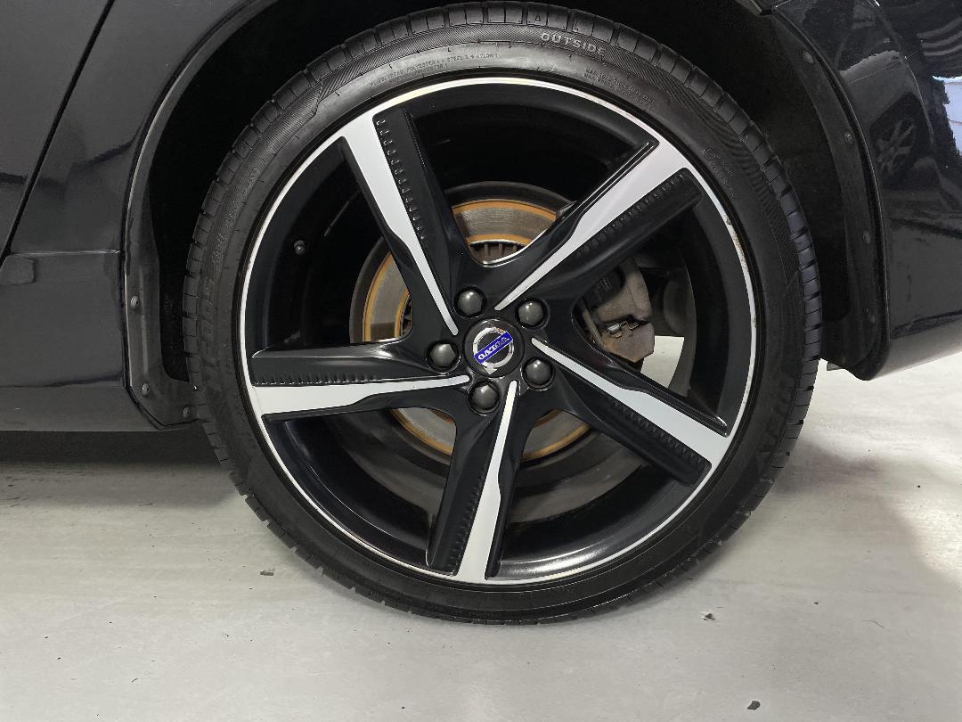 Photo '11' of Volvo V60