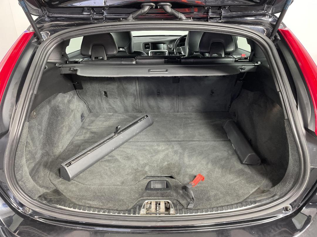 Photo '14' of Volvo V60