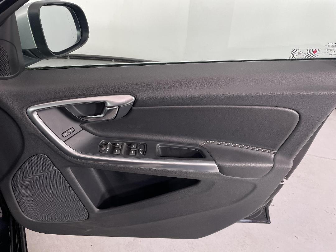 Photo '15' of Volvo V60