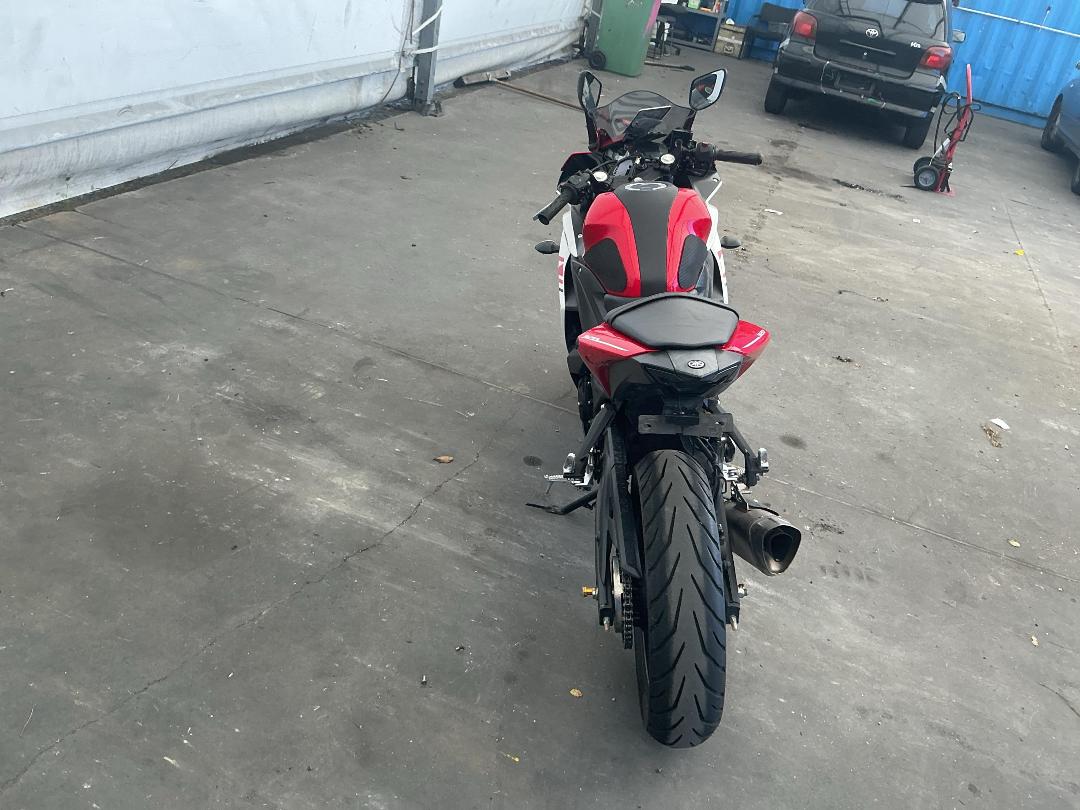 Photo '12' of Yamaha YZF R3