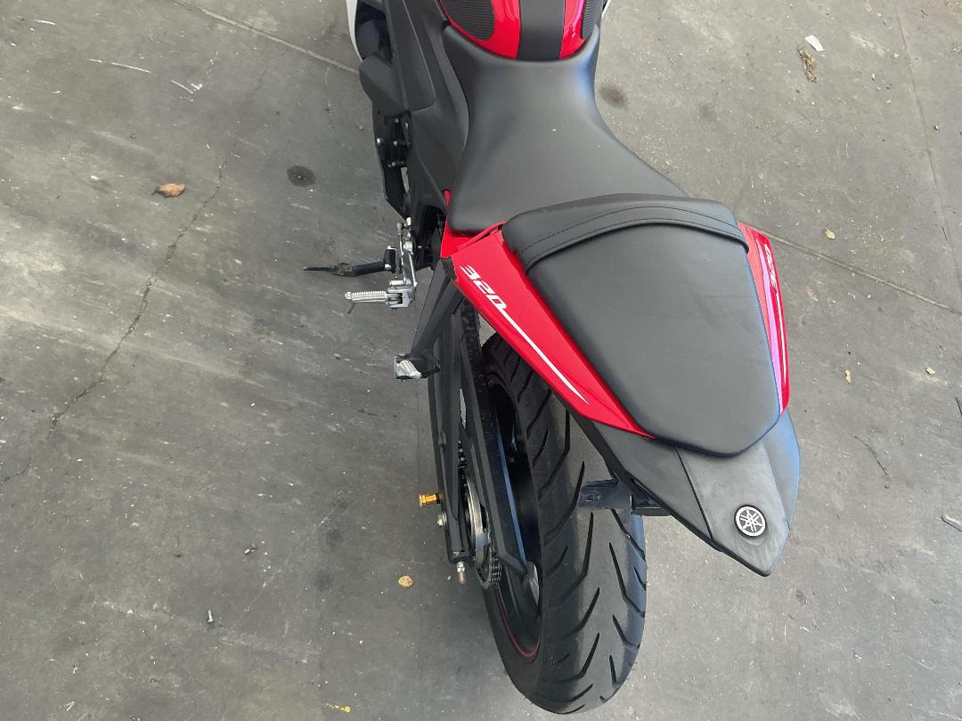 Photo '17' of Yamaha YZF R3