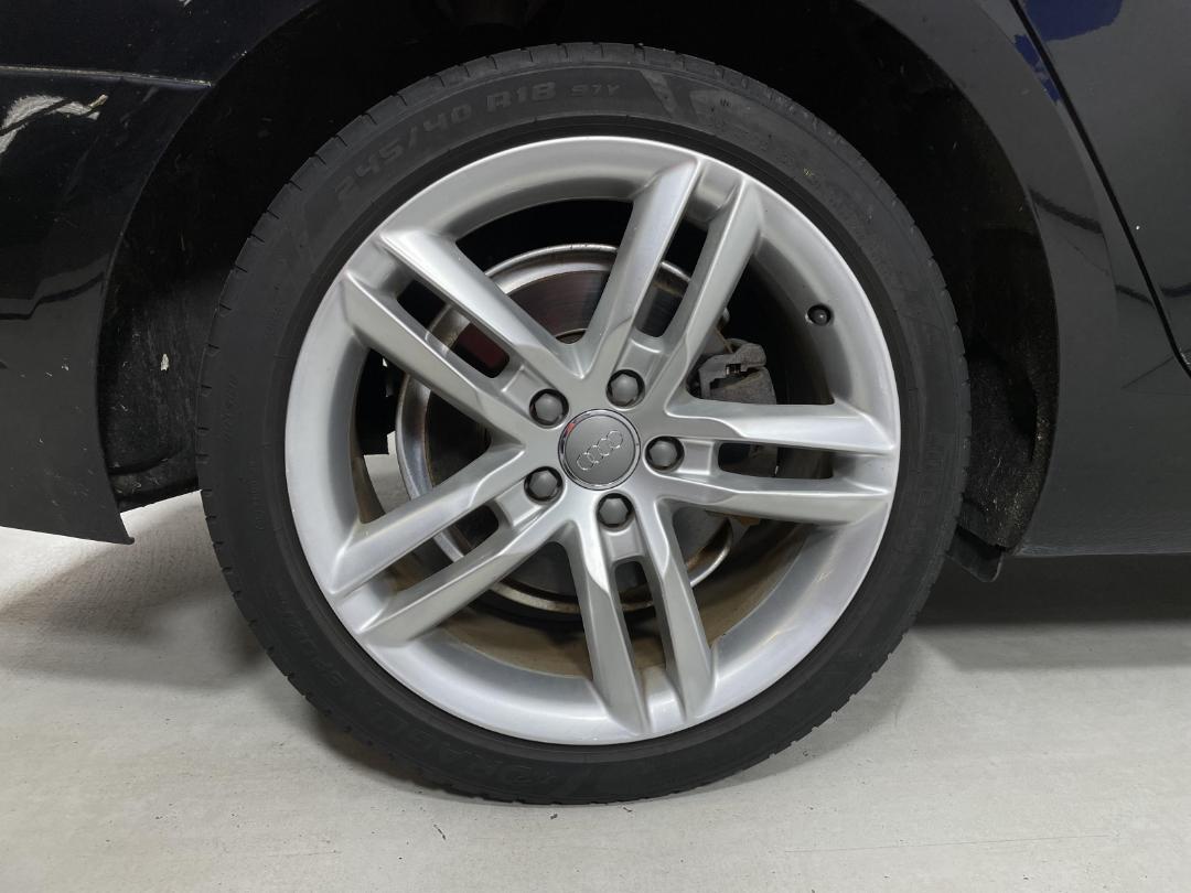 Photo '12' of Audi A4