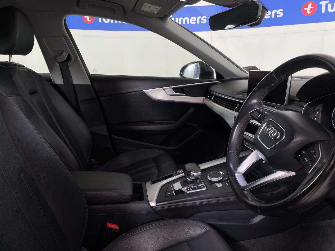 Photo '16' of Audi A4