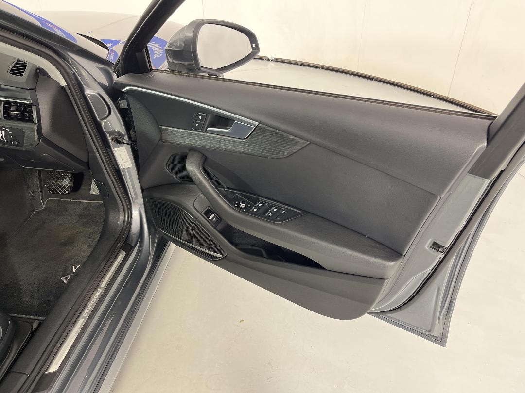 Photo '15' of Audi A4 Photo '15' of Audi A4