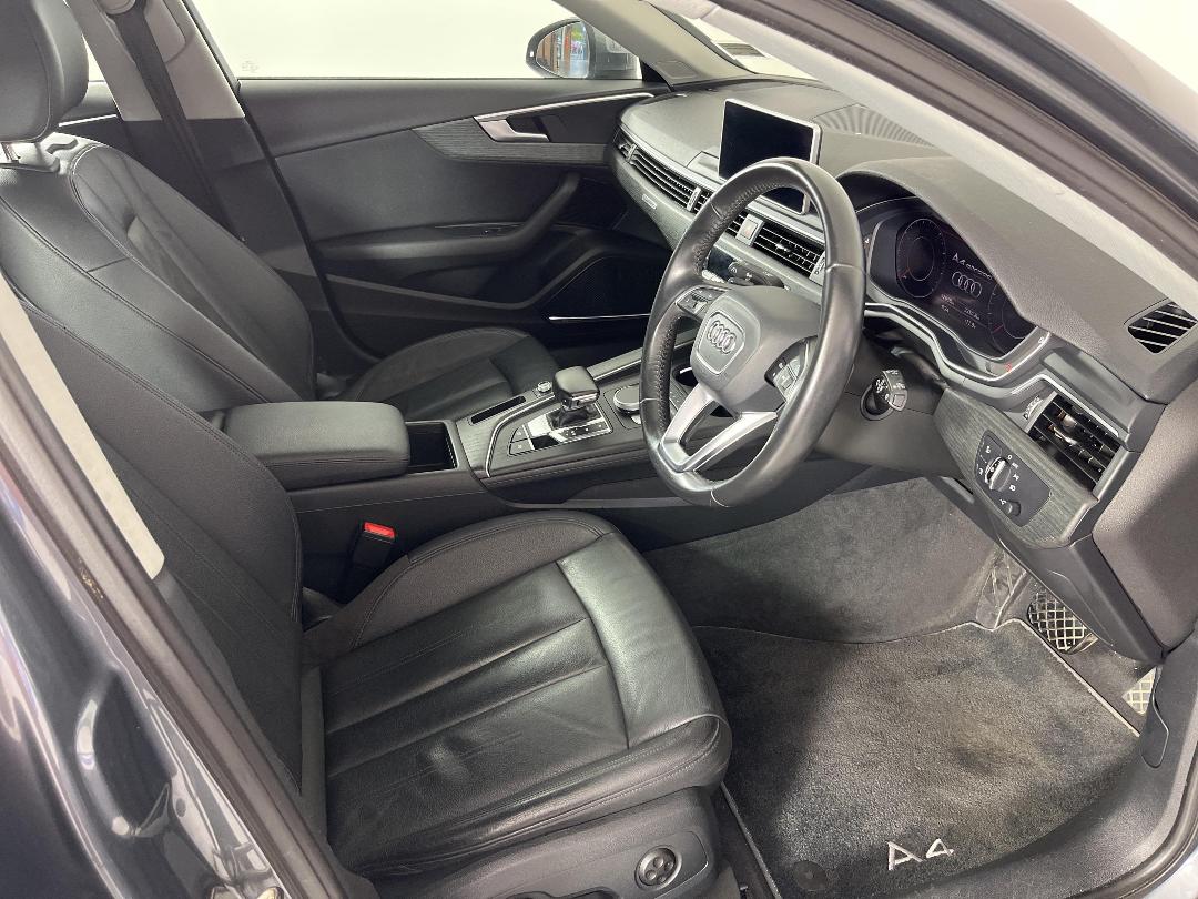 Photo '16' of Audi A4 Photo '16' of Audi A4