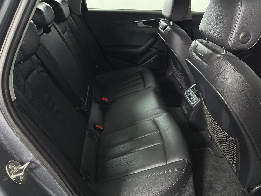 Photo '20' of Audi A4 Photo '20' of Audi A4