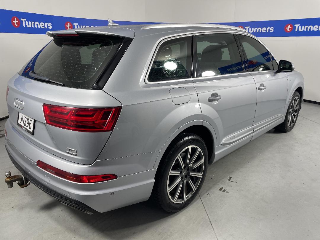 Photo '7' of Audi Q7 Photo '7' of Audi Q7