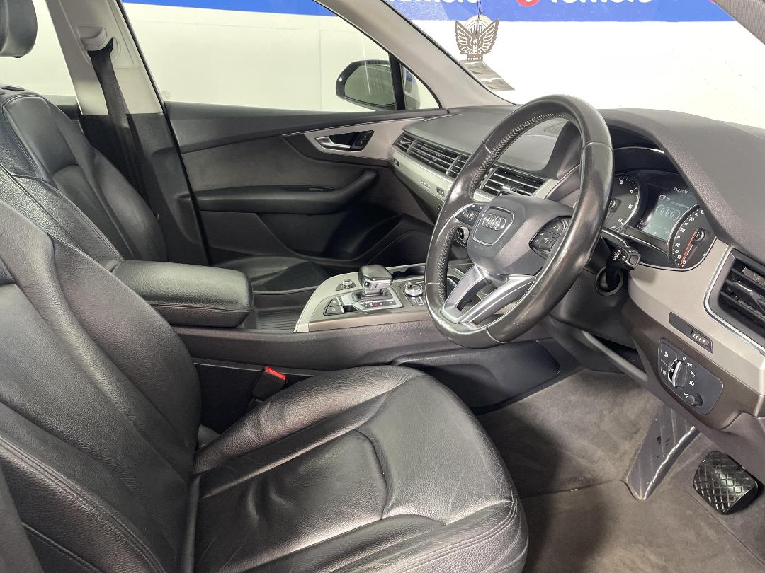 Photo '16' of Audi Q7 Photo '16' of Audi Q7