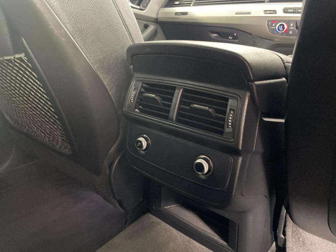 Photo '37' of Audi Q7 Photo '37' of Audi Q7