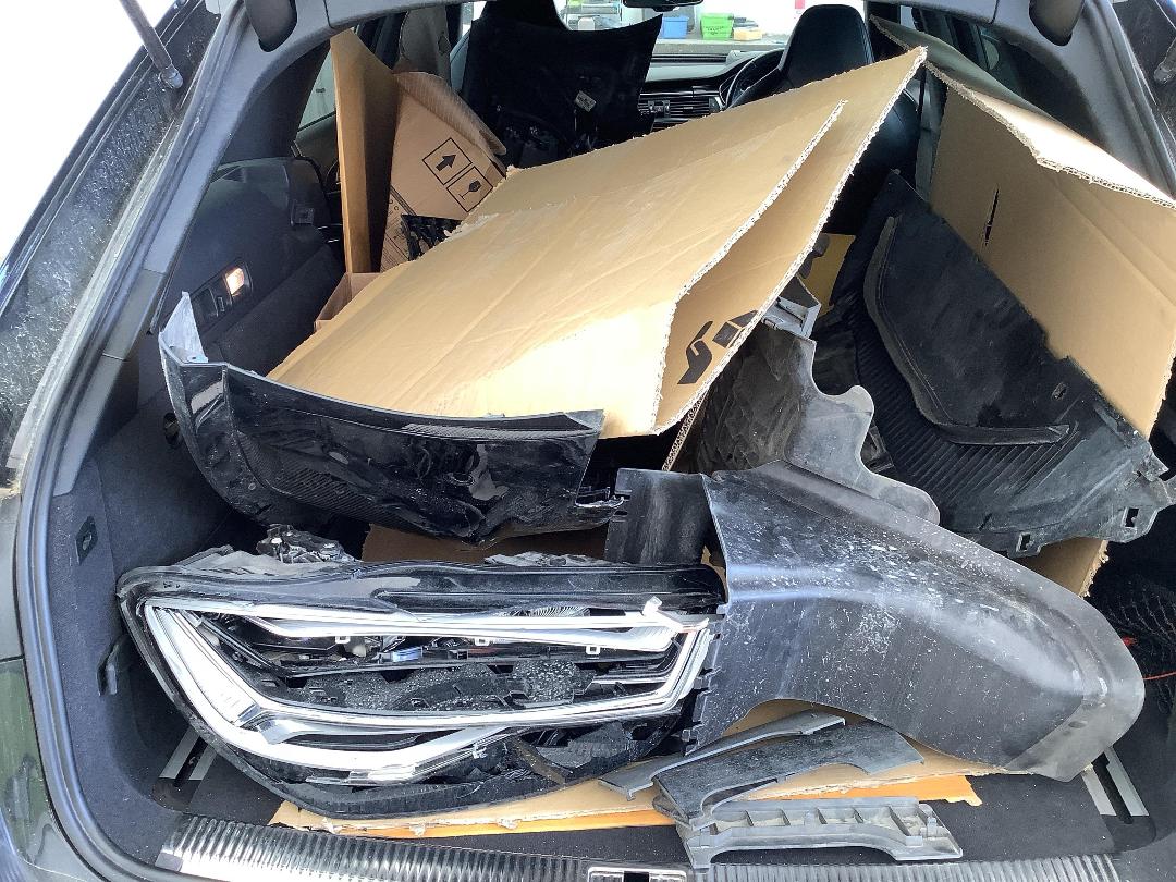 Photo '6' of Audi RS6 RS6 Performance Photo '6' of Audi RS6 RS6 Performance