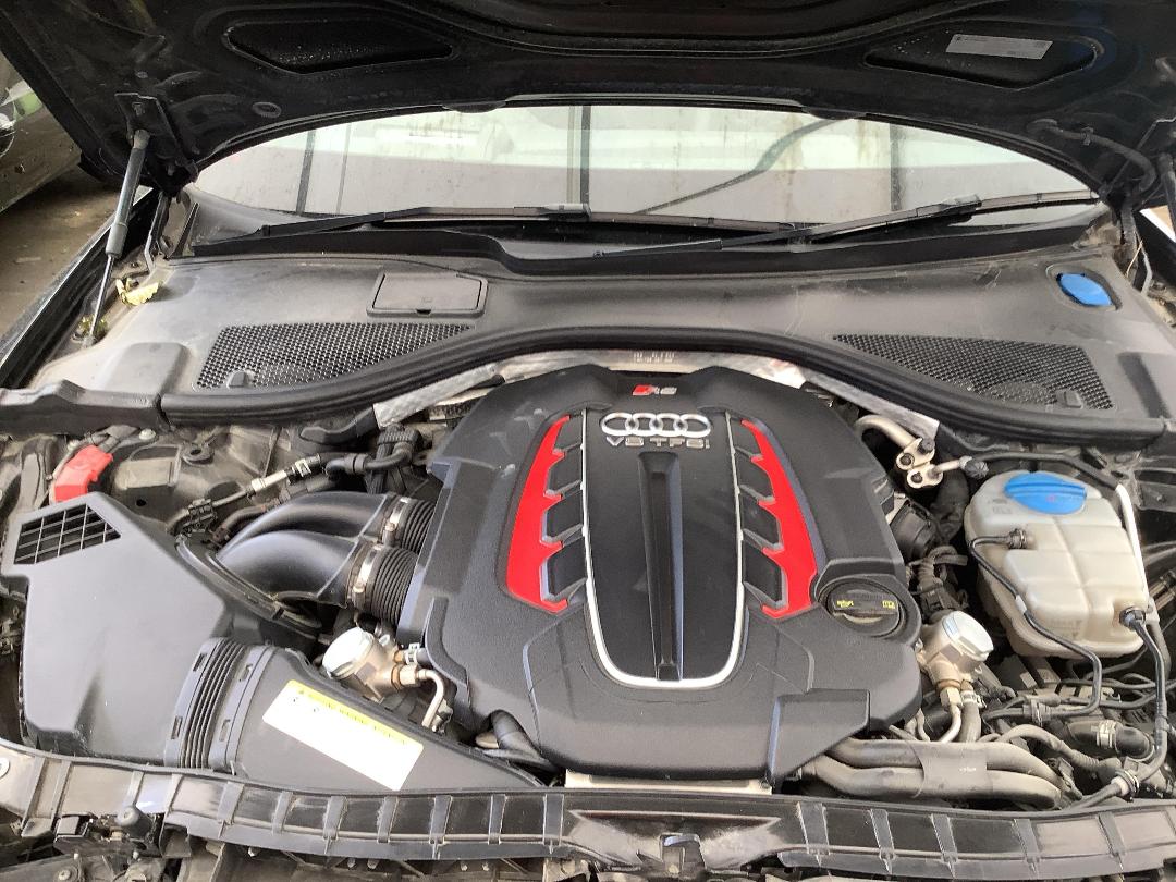 Photo '9' of Audi RS6 RS6 Performance Photo '9' of Audi RS6 RS6 Performance